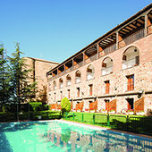 Paradores