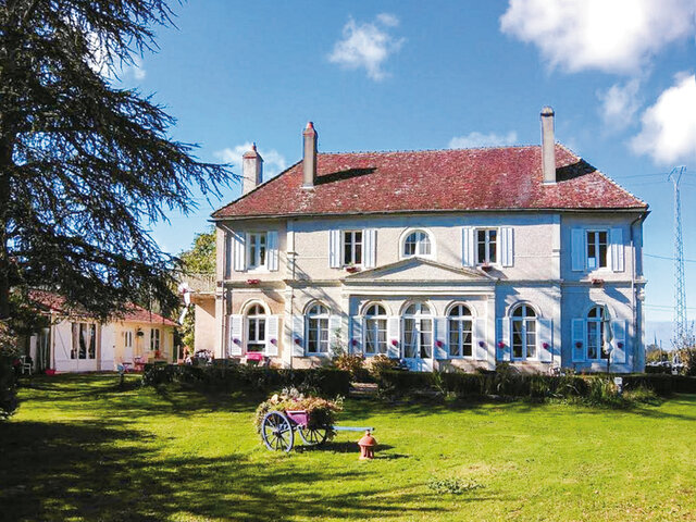 Chambres D Hotes La Demeure De L Ile Rollet 3 Dagar City Dreams Overnattning Och Boende Vara Smartboxar