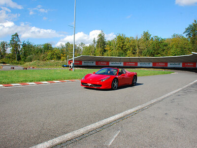 Cofanetto Ferrari in pista