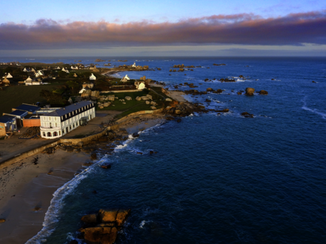 Hotel De La Mer Joyeux Anniversaire Exception Multi Themes Hotel De La Mer Joyeux Anniversaire Exception Multi Themes