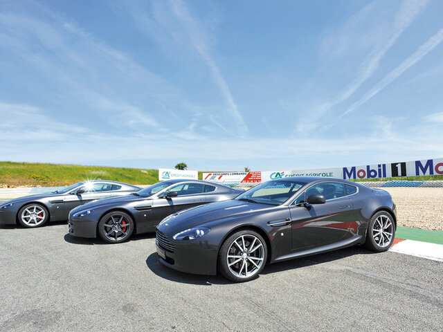 Aston Martin Joyeux Anniversaire Multi Themes Aston Martin Joyeux Anniversaire Multi Themes