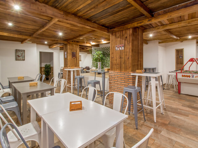 Tomate Gastrobar Joyeux Anniversaire Multi Activites Tomate Gastrobar Joyeux Anniversaire Multi Activites