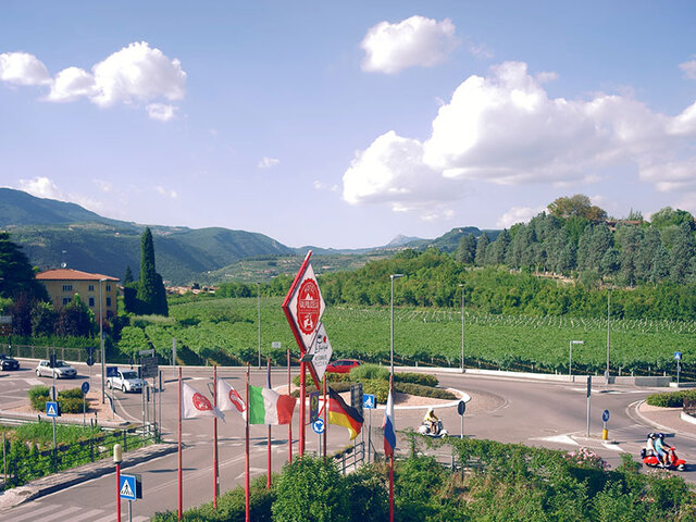 Auguri Buon Compleanno Con Paesaggi Di Montagna