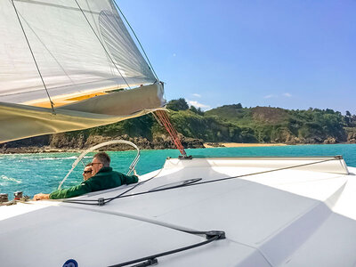 3h de croisière en catamaran dans les Côtes-d'Armor avec collation pour 2