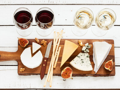 Coffret cadeau Atelier Initiation et Dégustation Vin et Fromage dans un Bar à Vin