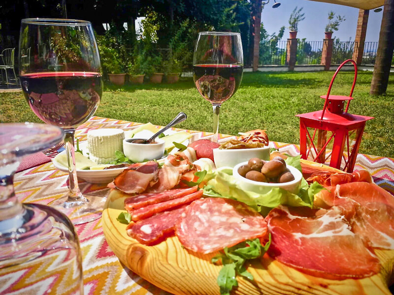 Degustazione Vini E Prodotti Tipici In Agriturismo Per 2 Smartbox