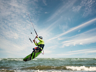 Caja Curso de kitesurf para dos en las mejores playas de la Península