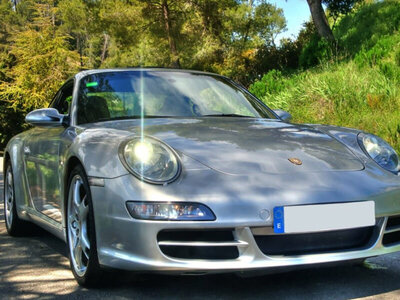 Ruta de 60 km con Porsche Carrera por el Parque Natural de Montserrat y visita al monasterio