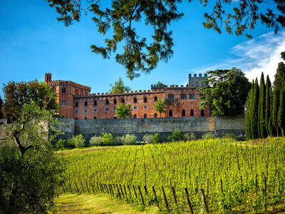 Cofanetto regalo Tour del Chianti e dei Castelli toscani con 2 degustazioni tipiche