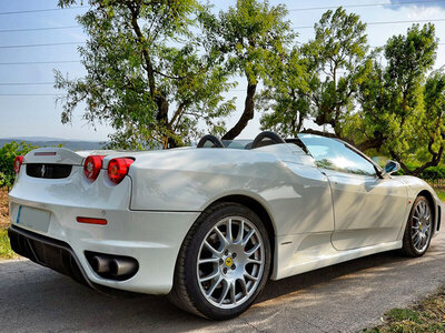 Caja Ruta de 30 km por carretera con Ferrari F430 Spider en Valencia