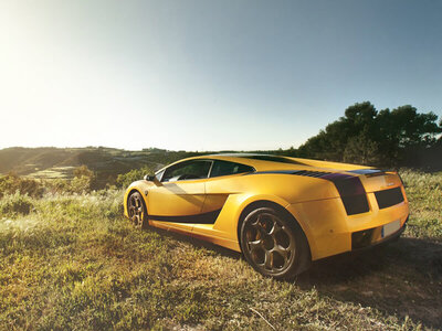 Caja Ruta de 30 km por carretera con Lamborghini Gallardo en Madrid