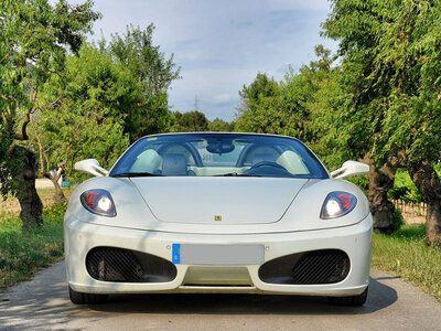 Caja Ruta de 14 km por carretera con Ferrari F430 Spider en Barcelona