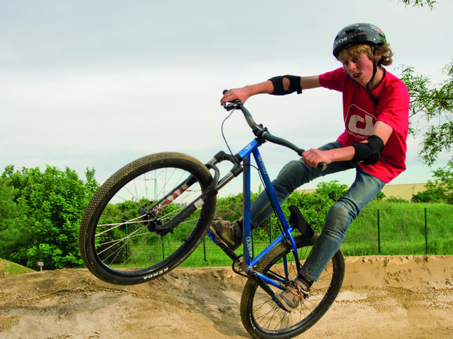 Vtt Joyeux Anniversaire Multi Themes