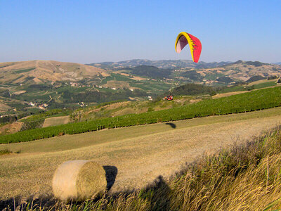 Volo tandem in parapendio a Voghera per 1 persona