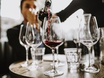 Coffret cadeau Cours d’œnologie dans un hôtel étoilé à Paris et bouteille de vin à domicile