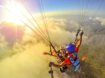 Cofanetto regalo Volo tandem in parapendio con video ricordo nel Canavese per 1 persona