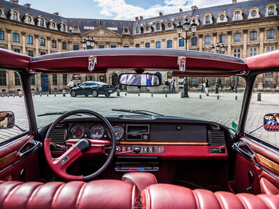 Coffret cadeau Visite de Bordeaux et des vignobles bordelais en DS présidentielle avec chauffeur privé (3h)