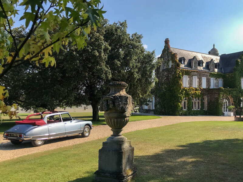 Visite du Médoc, vignobles et châteaux, en DS présidentielle avec chauffeur privé (4h)