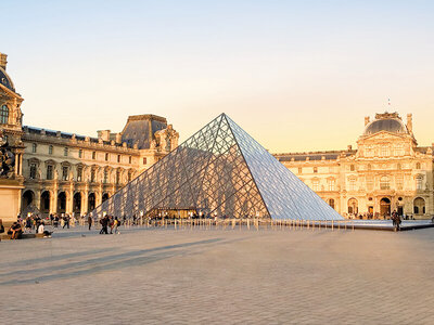 Coffret cadeau Visite thématique du Louvre suivie d’une dégustation de vins pour 2