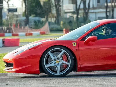 3 giri al volante di 5 supercar da sogno presso il Circuito di Castelletto di Branduzzo in Lombardia