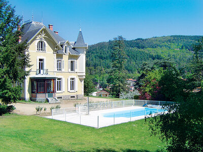 Coffret Escapade romantique de 2 nuits avec accès au spa pour 2 personnes