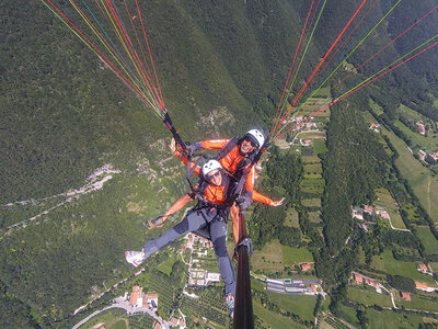 Volo panoramico sui colli Asolani in paracarrello con foto e video