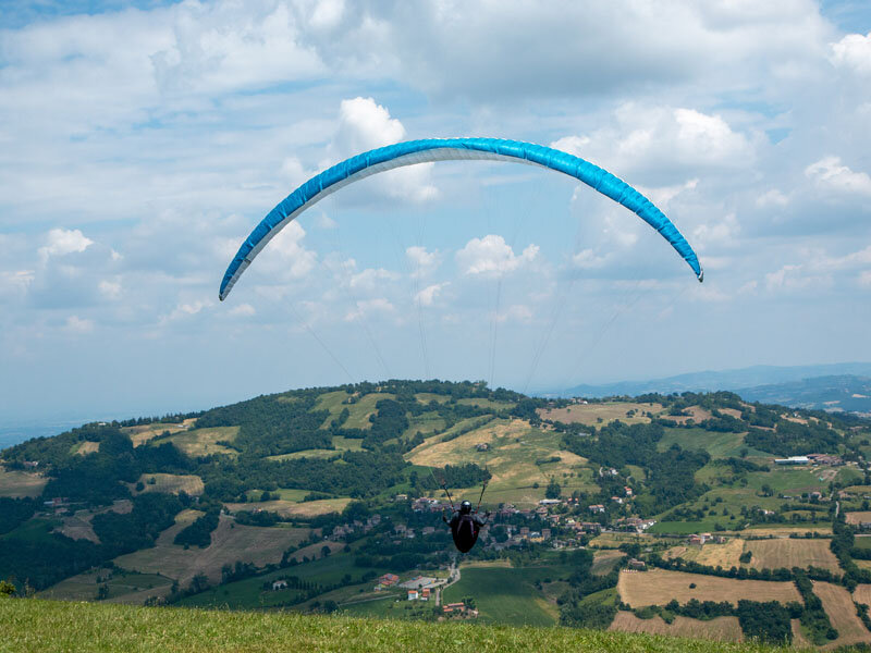 1 volo in parapendio in tandem su Poggio Bustone