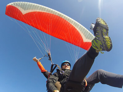 Cofanetto 1 volo in parapendio tandem a Salto Canavese per 2