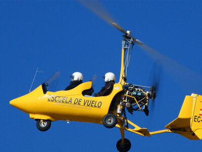 Caja regalo Autogiro para dos: vuelo de iniciación de 20 min