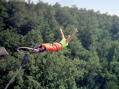 Coffret Saut à l’élastique en tandem pour 2 personnes au viaduc de Saint-Georges-le-Gaultier avec certificat