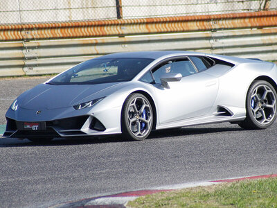 Cofanetto Passione Lamborghini: 2 giri di pista al volante di Huracán Avio ed EVO