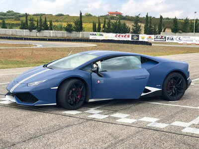 Passione Lamborghini: 2 giri di pista al volante di Huracán Avio ed EVO