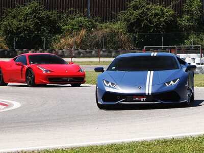 Cofanetto regalo Brividi in pista: 2 giri su Ferrari 458 e Lamborghini Huracán AVIO con video