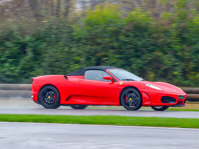 Cofanetto 2 auto da sogno in pista