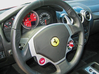 Test drive su Ferrari F458 Italia a Maranello con video ricordo