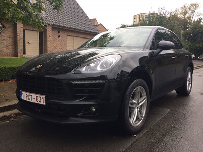 Cadeaubon Rondrijden als piloot in een Porsche Macan