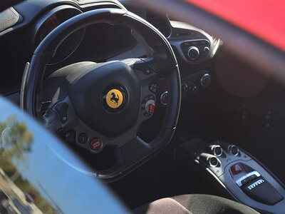 Guida su pista a Castelletto di Branduzzo: 1 giro su Ferrari 458 con video