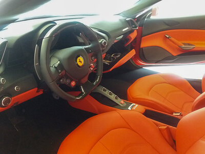 Ferrari F488 GTB su pista: 1 giro sul Circuito di Castelletto e video a bordo