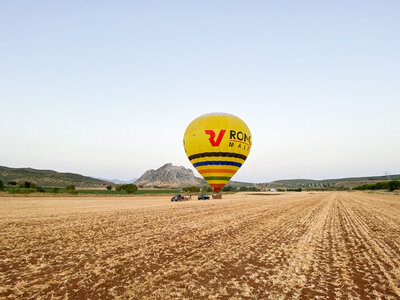 Caja regalo 1 paseo en globo por el Aljarafe (1h), desayuno, cava y diploma