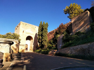 Visita guiada por los exteriores de la Alhambra para dos