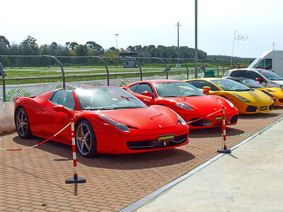 3 giri al prezzo di 2 in Ferrari F430 Spider nel Circuito di Arese