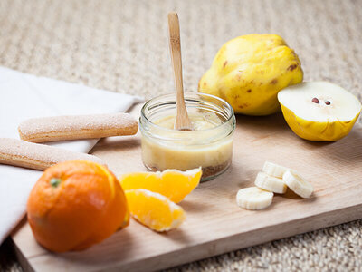 Sélection de pots gourmets pour bébé avec glacière et tétine moustache