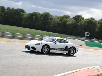 Coffret 3 tours de pilotage en Porsche Cayman sur le circuit Dijon-Prenois