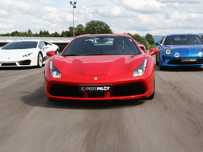 Coffret Pilotage 2 tours du circuit Geoparc au volant d'une Lamborghini, d'une Ferrari ou d'une Porsche