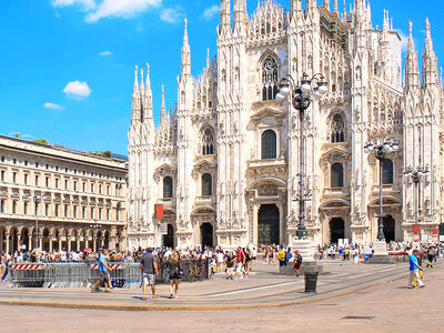 Cofanetto regalo Alla scoperta di Milano: 2 notti con colazione in pieno centro per 2