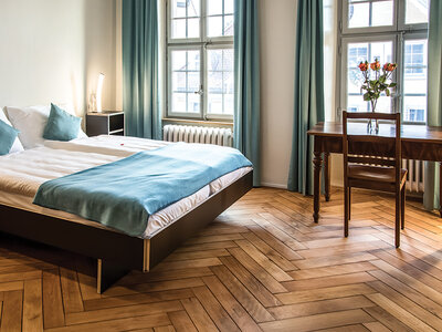 Box 1 Übernachtung mit Frühstück und Dinner für ein genussvolles Weihnachten in der Schweiz