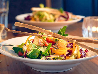 Box Gourmetpause in der Schweiz: 1 Abendessen für 2 in der zauberhaften Schweizer Landschaft