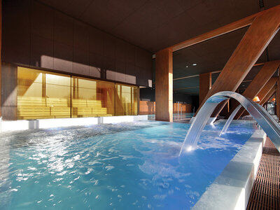 Caja 1 acceso a spa de 1h y 30 min y cena con botella de vino