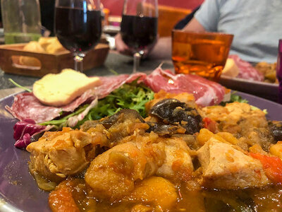 Gastronomische Führung durch eine französische Stadt nach Wahl mit lokalem Führer für 2