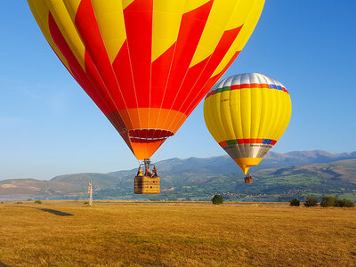 Coffret cadeau Vol en montgolfière pour 2 et dégustation de fromage dans les Pyrénées